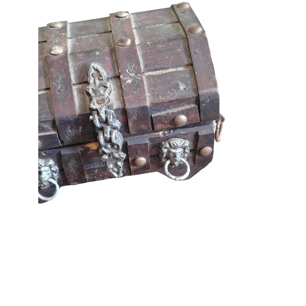 Vintage Wooden Treasure Chest Jewelry Box – Gothic Lion Head‎ Metal Accents